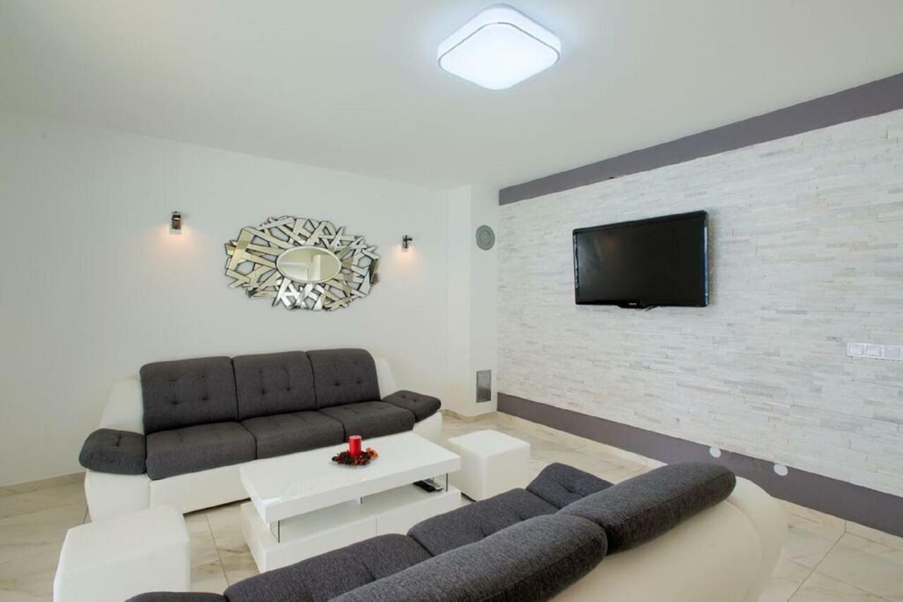 Villa Sanja Plovanija Exteriér fotografie
